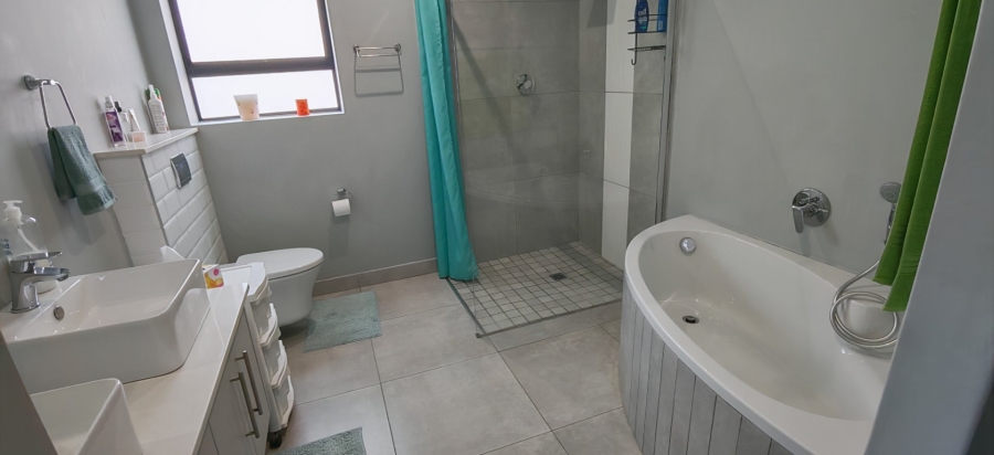 3 Bedroom Property for Sale in Dana Bay Western Cape